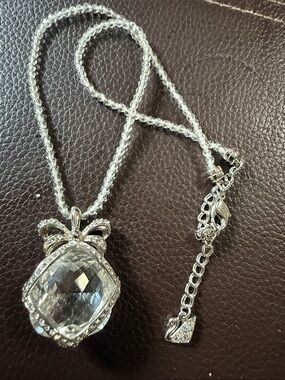 Vintage Swarovski Lg Crystal Millennium 2000 Bow Pendant Necklace